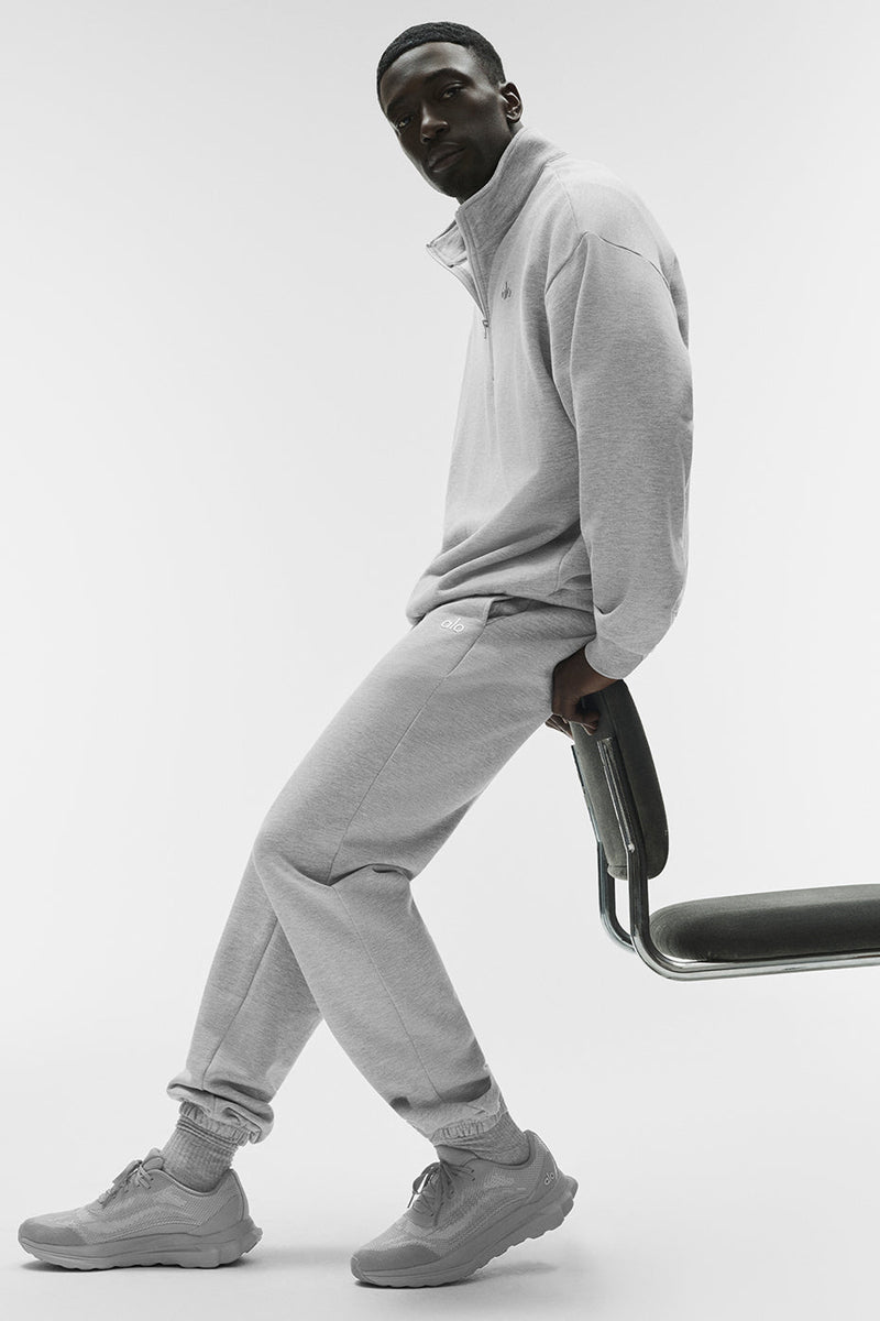 Alo Yoga Accolade Sweatpant - Athletic Heather Grey