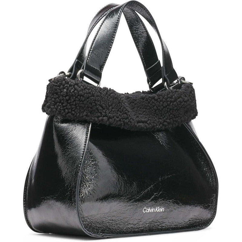 Bolsa Crossbody Novelty Estelle de Calvin Klein para Mujer, Elegante y Funcional para Uso Diario