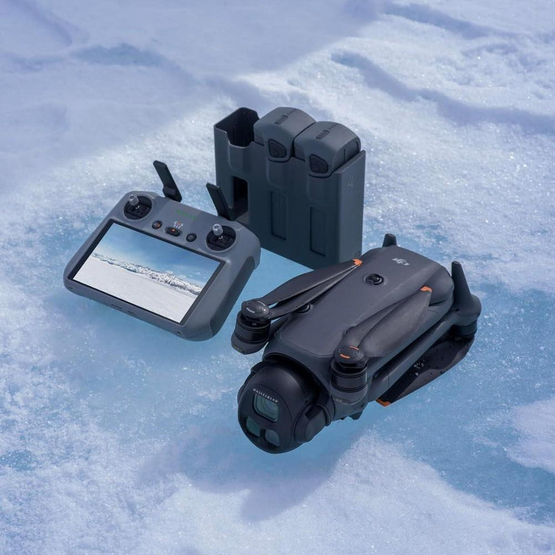 DJI Mavic 4 Pro Combo Fly More con DJI RC 2, triple cámara Hasselblad de 100MP, transmisión 30km, vuelo máximo 51 minutos
