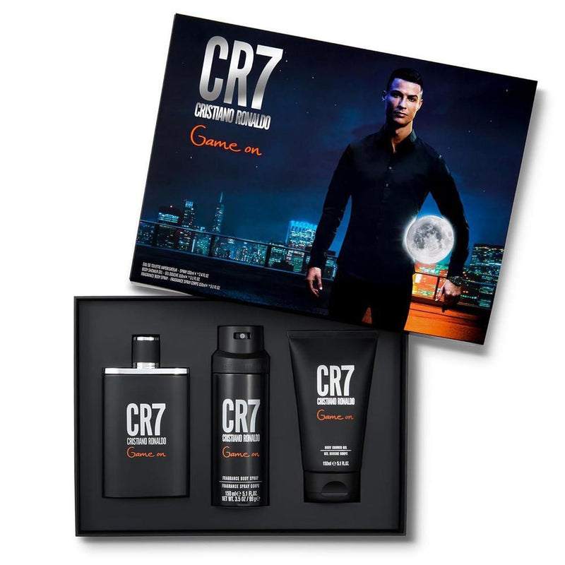 Game On de Cristiano Ronaldo para hombres – Juego de regalo de 3 piezas con espray de eau de toilette, gel de ducha y espray corporal