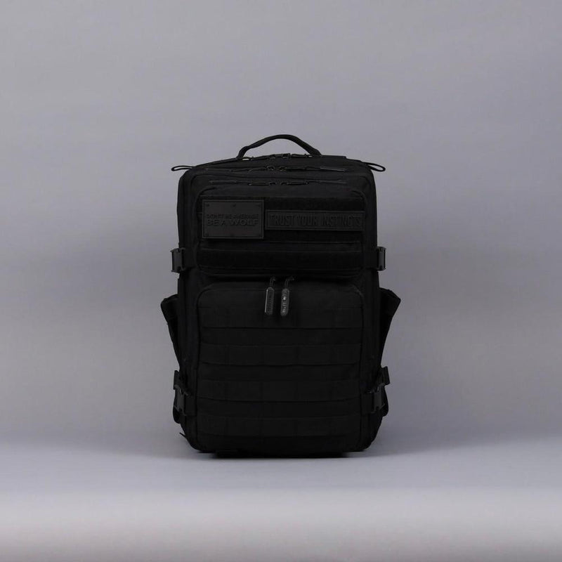 Mochila WOLFpak edición Nightshade de alta resistencia y personalización ideal para viajes y uso diario