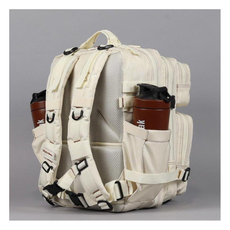 WOLFpak Mochila 35L Bombshell Sportswear en color crème, diseño unisex para actividades casuales y deportivas, hecha de poliéster resistente