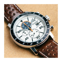 Reloj Citizen Eco-Drive Weekender Brycen cronógrafo con caja de acero inoxidable y correa de cuero marrón