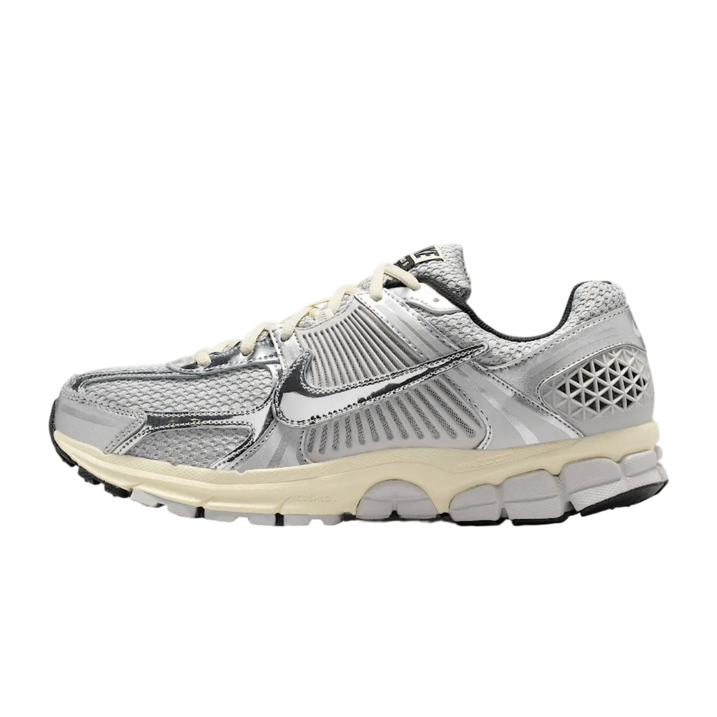 Nike Zoom Vomero 5 Gris Niebla