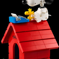 LEGO® Peanuts: La Caseta de Snoopy