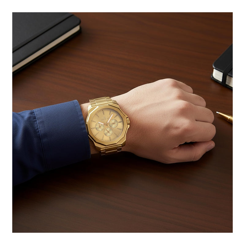 Invicta Speedway Reloj de cuarzo para hombre de acero inoxidable con cierre de botón plegable y esfera dorada