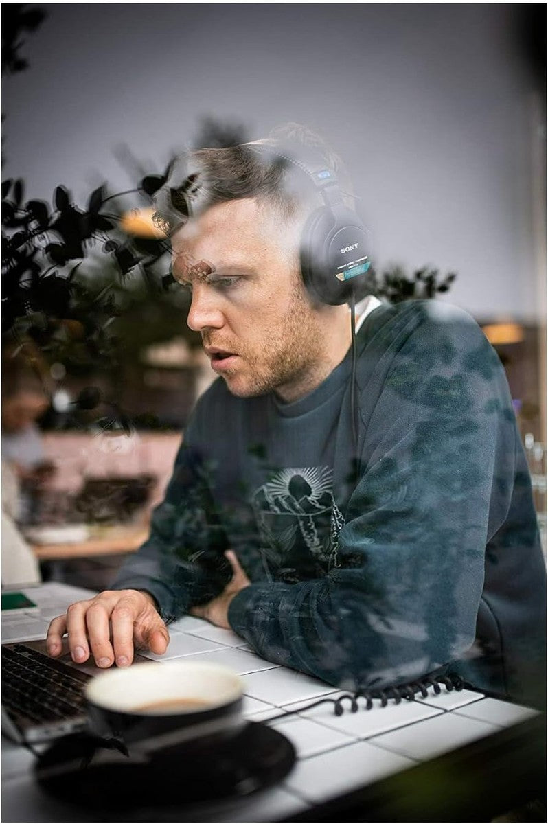 🎧✨ Escucha cada detalle como un profesional con Sony MDR-7506