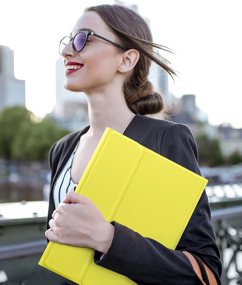 Funda con Teclado Harvopu para iPad 11" (A16) / iPad 10.ª Gen - Amarillo