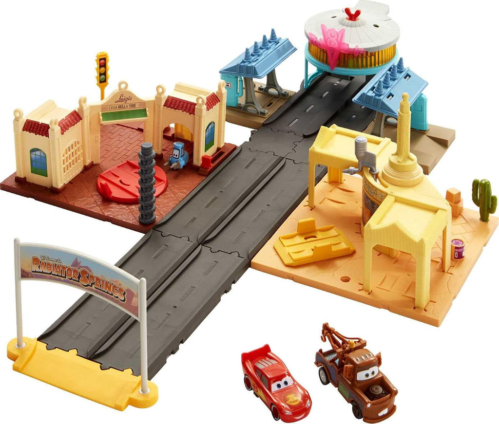 Mattel Disney and Pixar Cars On The Road Playset with 2 Toy Vehicles & Light-Up Countdown, Includes Lightning McQueen &