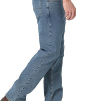 Wrangler Authentics Men's Regular Fit Comfort Flex Waist Jean