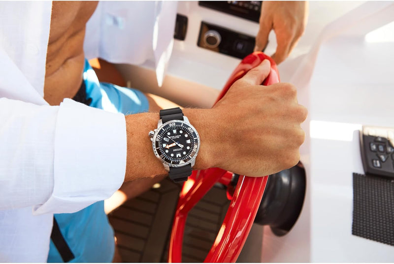 Reloj Citizen Promaster Diver Eco-Drive 200m (BN0150-28E)