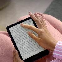 Kindle Paperwhite Signature Edition 32GB (newest model) – 20% faster with auto-adjusting front light, wireless charging, and weeks of battery life – Metallic Black