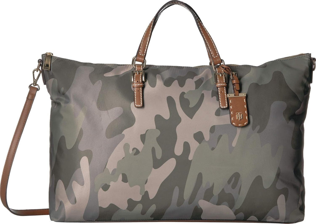 Tommy Hilfiger Adaptive womens Julia Weekender Bag