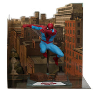 McFarlane Toys Marvel Spider-Man Escala 1:10 con Escena (The Amazing Spider-Man #38) Gold Label