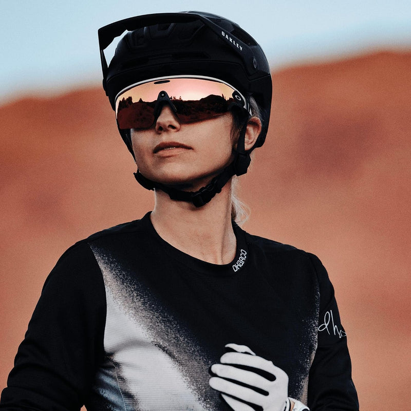 Oakley Meta Vanguard - White · Prizm Rose Gold