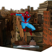 Marvel Spider-Man 1:10th Scale Posed Figure with Scene (The Amazing Spider-Man 38) Gold Label McFarlane Toys