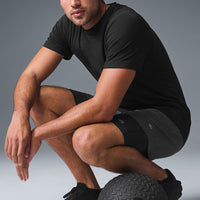 Alo Yoga Conquer Reform Crewneck Short Sleeve - Black