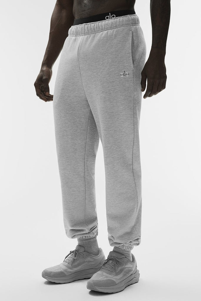 Alo Yoga Accolade Sweatpant - Athletic Heather Grey