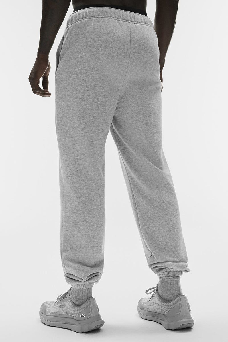 Alo Yoga Accolade Sweatpant - Athletic Heather Grey