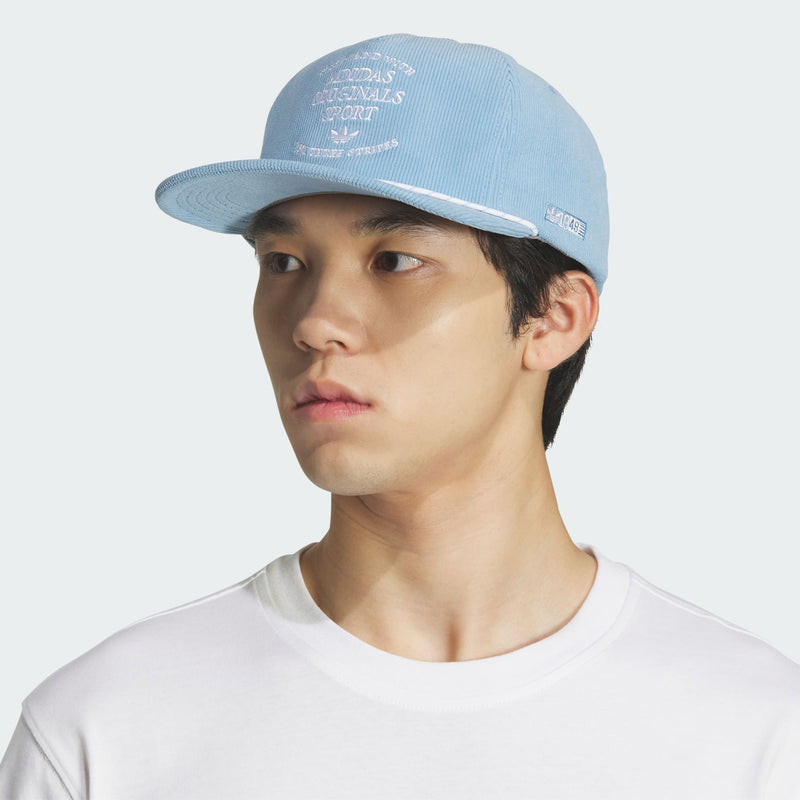 Exclusiva. adidas Unfair Way Strapback Cap
