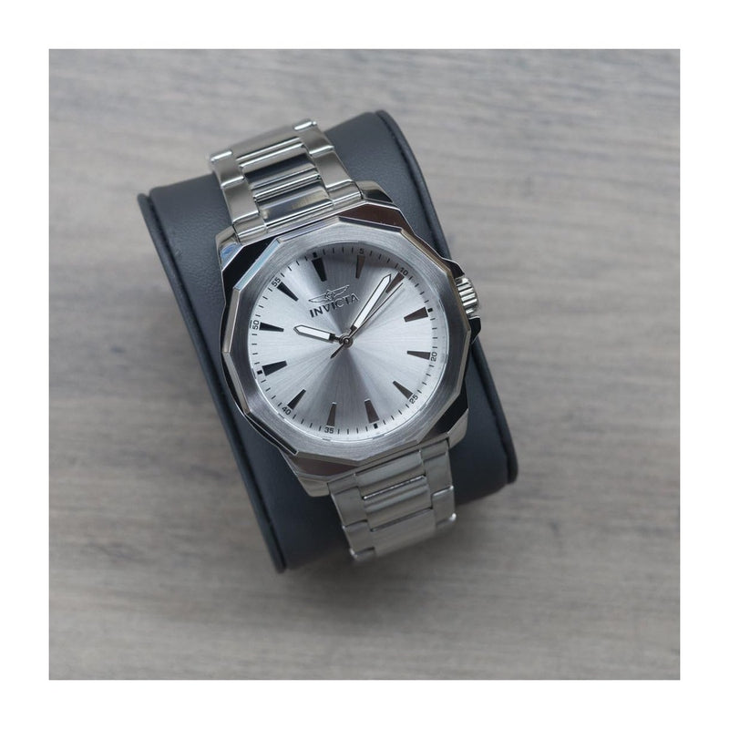 Invicta Speedway Reloj de cuarzo para hombre con correa de acero inoxidable y cierre de botón plegable
