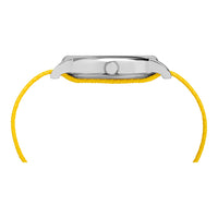 Timex x Peanuts Reloj Unisex Weekender con correa ajustable de nailon, esfera de Charlie Brown y luz nocturna Indiglo