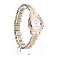 Timex Reloj Essex Ave para mujer en oro con esfera nácar, resistente al agua, tecnología Indiglo, pulsera ajustable