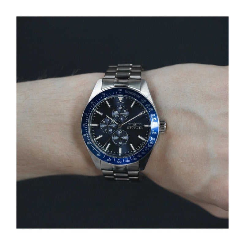 Reloj Invicta Aviator para hombres en acero inoxidable plata con esfera azul, movimiento de cuarzo y hebilla de espiga
