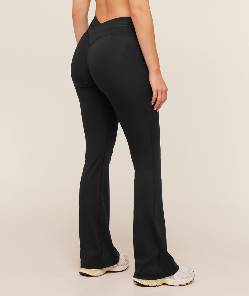 Gymshark Leggings acampanados con espalda cruzada