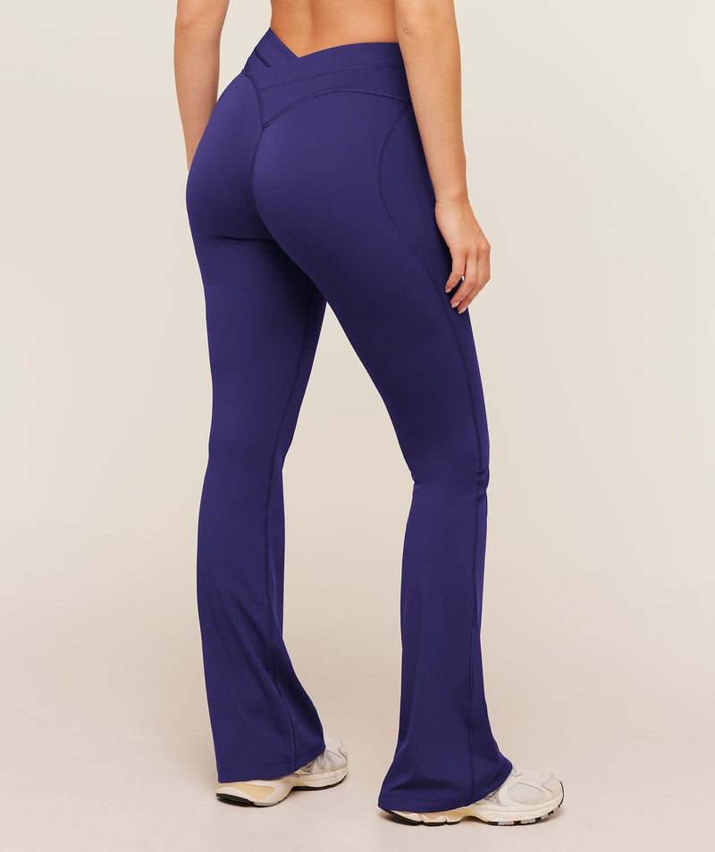 Gymshark Leggings acampanados con espalda cruzada