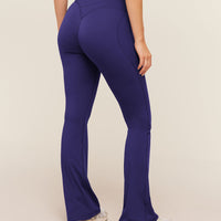 Gymshark Leggings acampanados con espalda cruzada