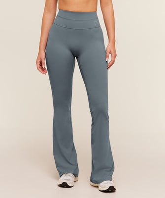 Gymshark Leggings acampanados con espalda cruzada