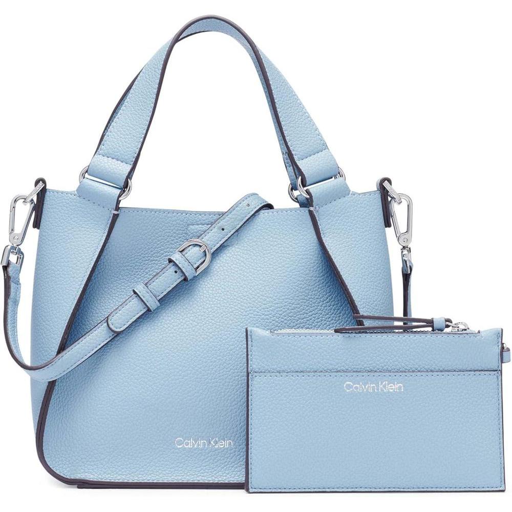 Bolso Crossbody Calvin Klein Estelle Novelty, cuero vegano, elegante, funcional y fácil de mantener, ideal para cualquier ocasión
