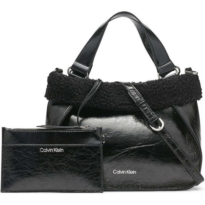 Bolsa Crossbody Novelty Estelle de Calvin Klein para Mujer, Elegante y Funcional para Uso Diario