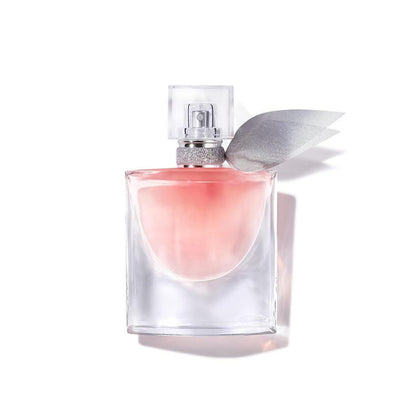 Lancôme La Vie Est Belle Eau de Parfum con notas florales de iris y pachulí, perfume duradero para mujeres