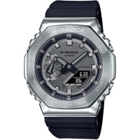 G-Shock Reloj Casio GM2100-1A con banda de resina negra y cubierta de metal, diseño octogonal deportivo, resistente al agua