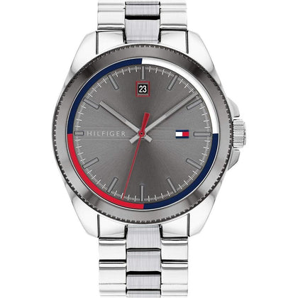Reloj Tommy Hilfiger de acero inoxidable con cronógrafo, diseño moderno y detalles en colores icónicos de la marca
