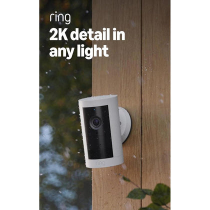 Camara de Seguridad Ring Outdoor Plus con video 2K gran angular, visión nocturna a color y compatibilidad Alexa