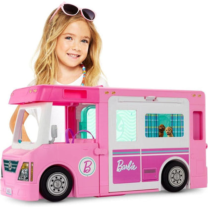 Barbie DreamCamper 3 en 1, juego muñecas con 50 accesorios, transforma en camión, barco y casa, incluye piscina