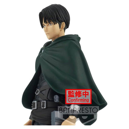 Banpresto Ataque a los Titanes, temporada final, figura de Levi Ackerman, con soporte base incluida