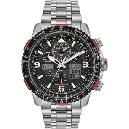 Citizen Reloj Promaster Air Skyhawk Eco-Drive Super Titanium para hombre con cronometraje atómico y cristal antirreflectante