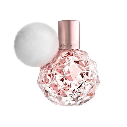 Ariana Grande Ari Eau de Parfum es una fragancia floral gourmand duradera para mujeres, evocando dulzura y frescura en cada aplicación