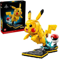 LEGO Pokémon Pikachu y Poké Ball - Set de construcción coleccionable para adultos, decoración de oficina o regalo