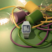 Reloj digital Casio POP Bio-Based con correa renovable, retroiluminación LED y alarma diaria