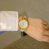 Anne Klein Reloj de Pulsera con Esfera de Diamantes y Brazalete de Metal Dorado