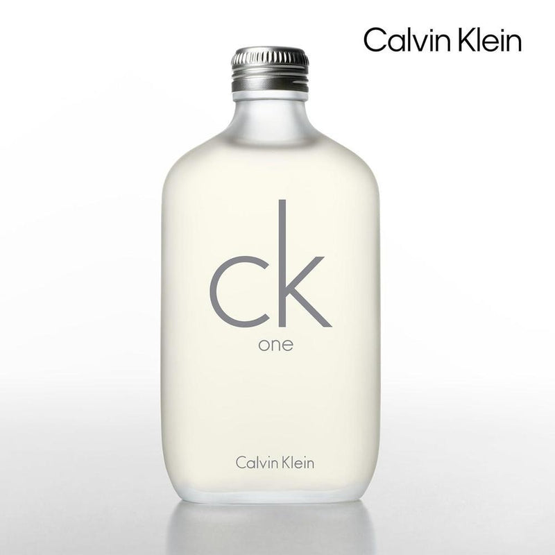 Calvin Klein CK One Eau de Toilette, fragancia cítrica unisex con té verde, bergamota, cardamomo, violeta y ámbar
