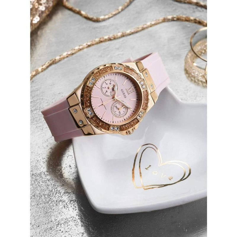 Reloj GUESS de silicona rosa para mujer, resistente al agua, acero inoxidable, cronógrafo y función día-fecha