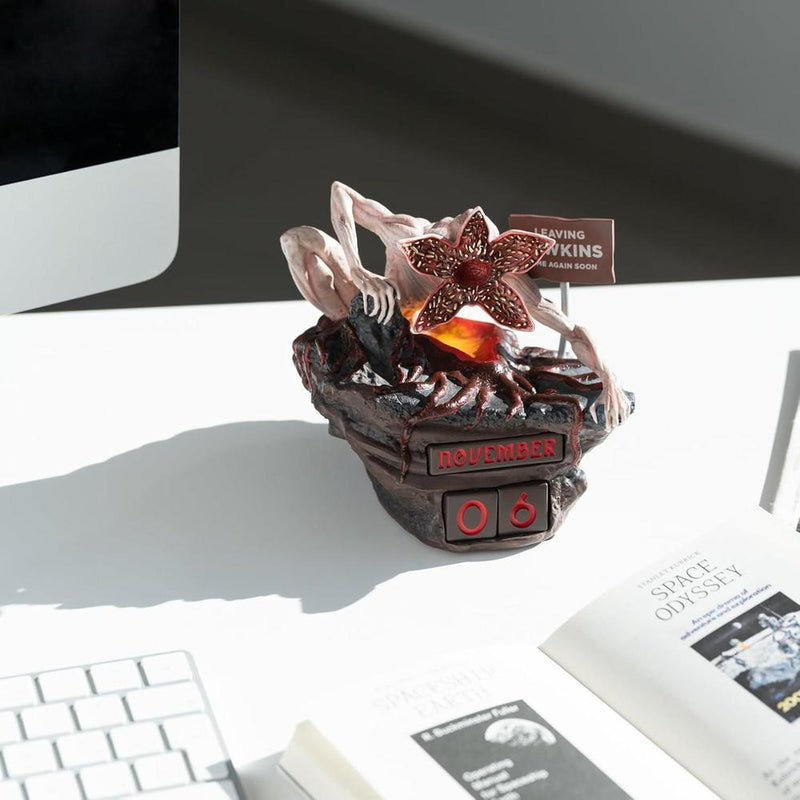 Stranger Things Merch | Decoración, Figuras de Acción y Coleccionables | Decoración de Halloween Oficial de Netflix