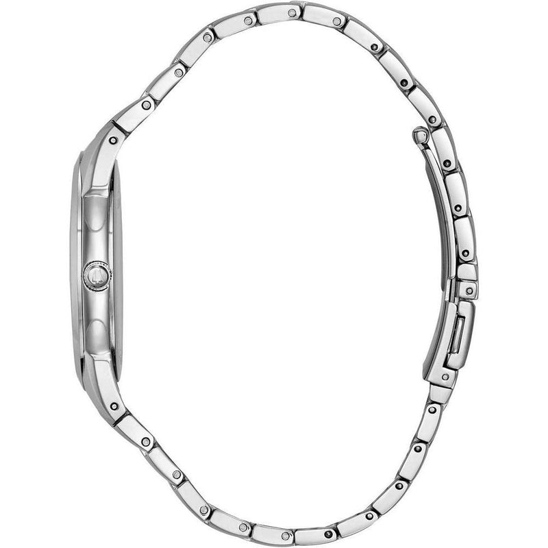 Reloj Bulova de cuarzo para hombre con esfera negra estampada y pulsera plateada de acero inoxidable