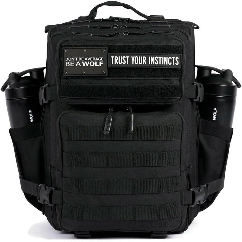 WOLFpak Mochila Negro Alpha de 25L resistente al agua, ideal para viaje o uso diario, con compartimento seguro y personalizable